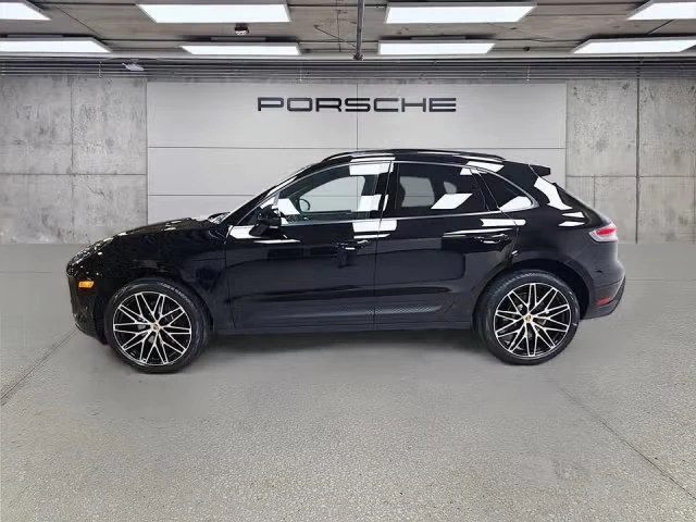 2026 Porsche Macan Electric - Image 10 of 31