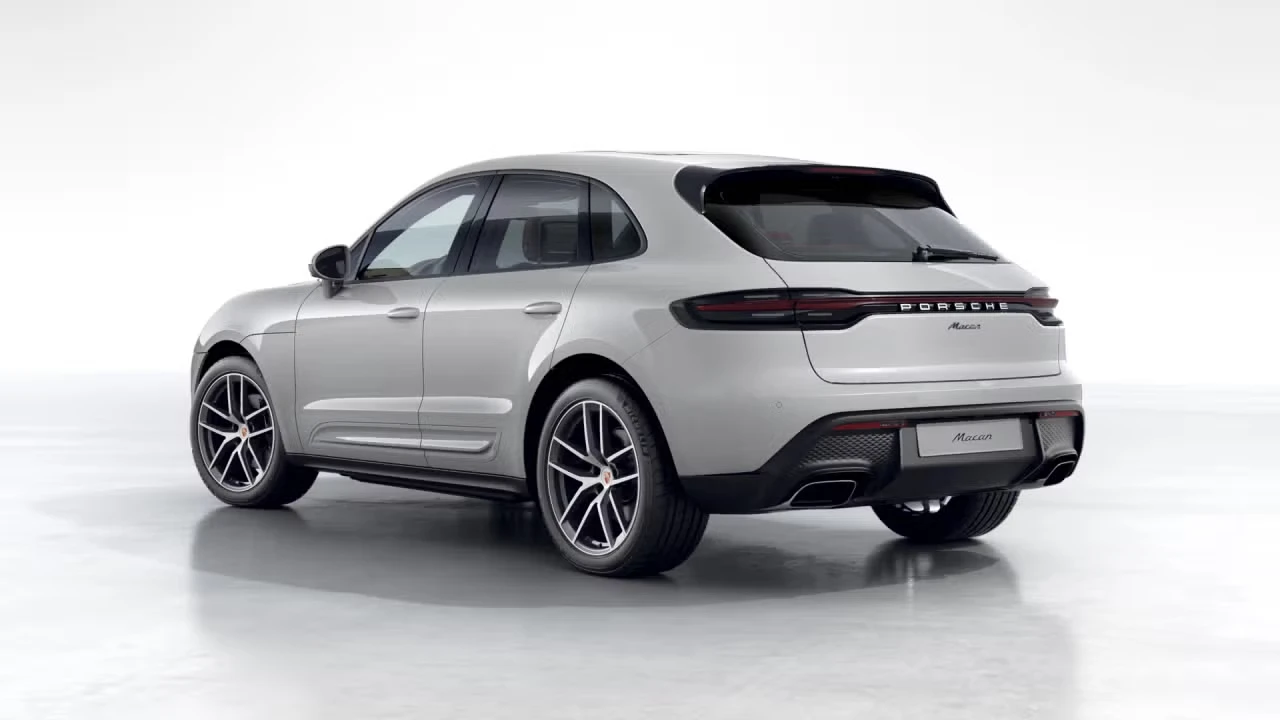 2026 Porsche Macan - Image 20 of 31