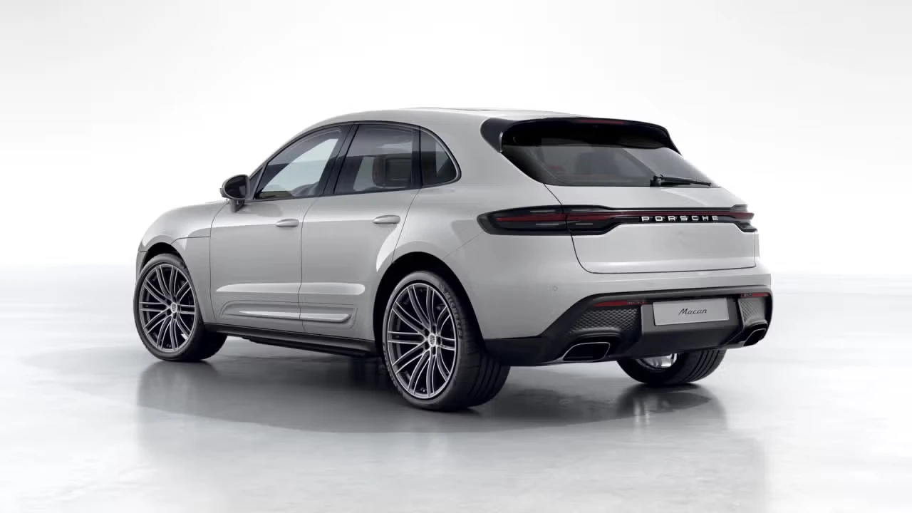 2026 Porsche Macan - Image 20 of 31