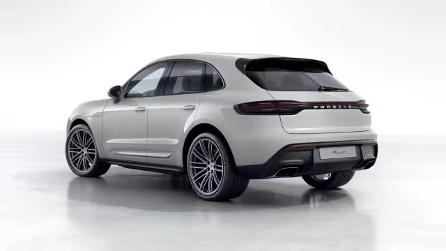 2026 Porsche Macan - Image 18 of 31