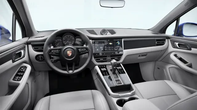 2026 Porsche Macan - Image 30 of 31