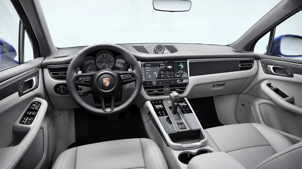 2026 Porsche Macan - Image 31 of 31