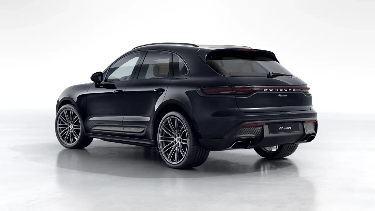 2026 Porsche Macan - Image 24 of 30