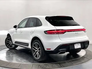 2026 Porsche Macan Electric - Image 17 of 31
