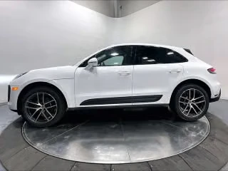 2026 Porsche Macan Electric - Image 9 of 31