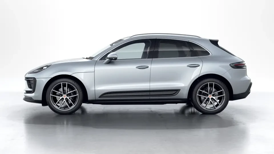 2026 Porsche Macan - Image 15 of 30