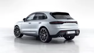 2026 Porsche Macan - Image 17 of 30