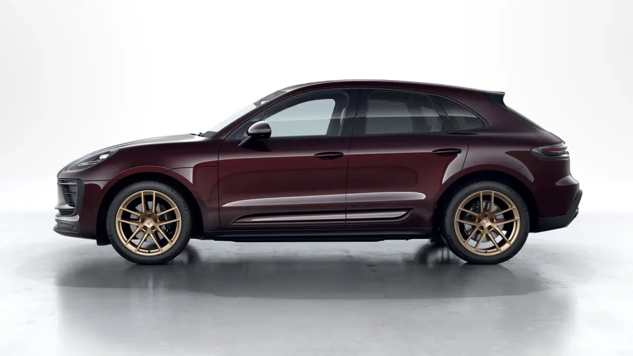 2026 Porsche Macan - Image 16 of 30