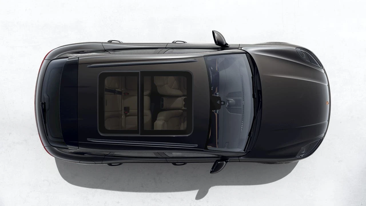 2026 Porsche Macan - Image 5 of 10
