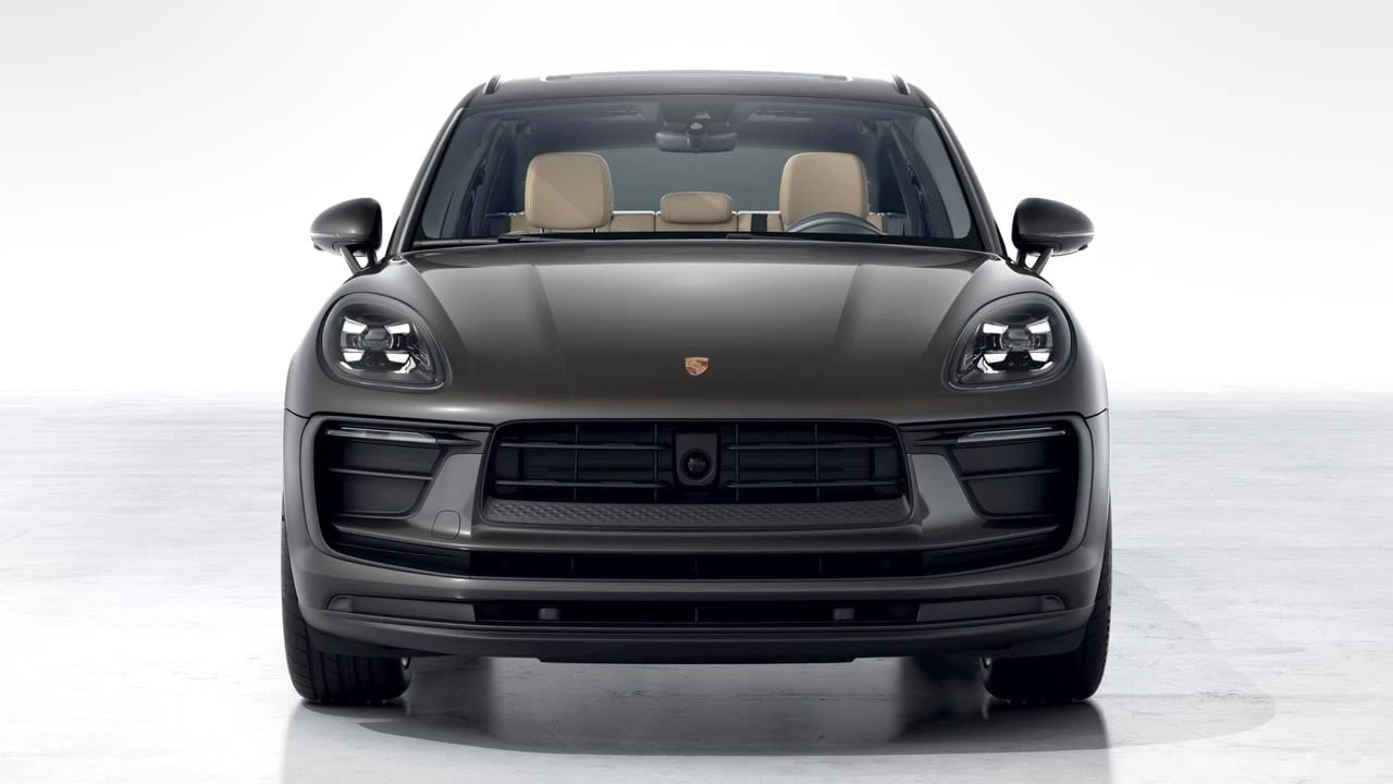 2026 Porsche Macan - Image 8 of 10