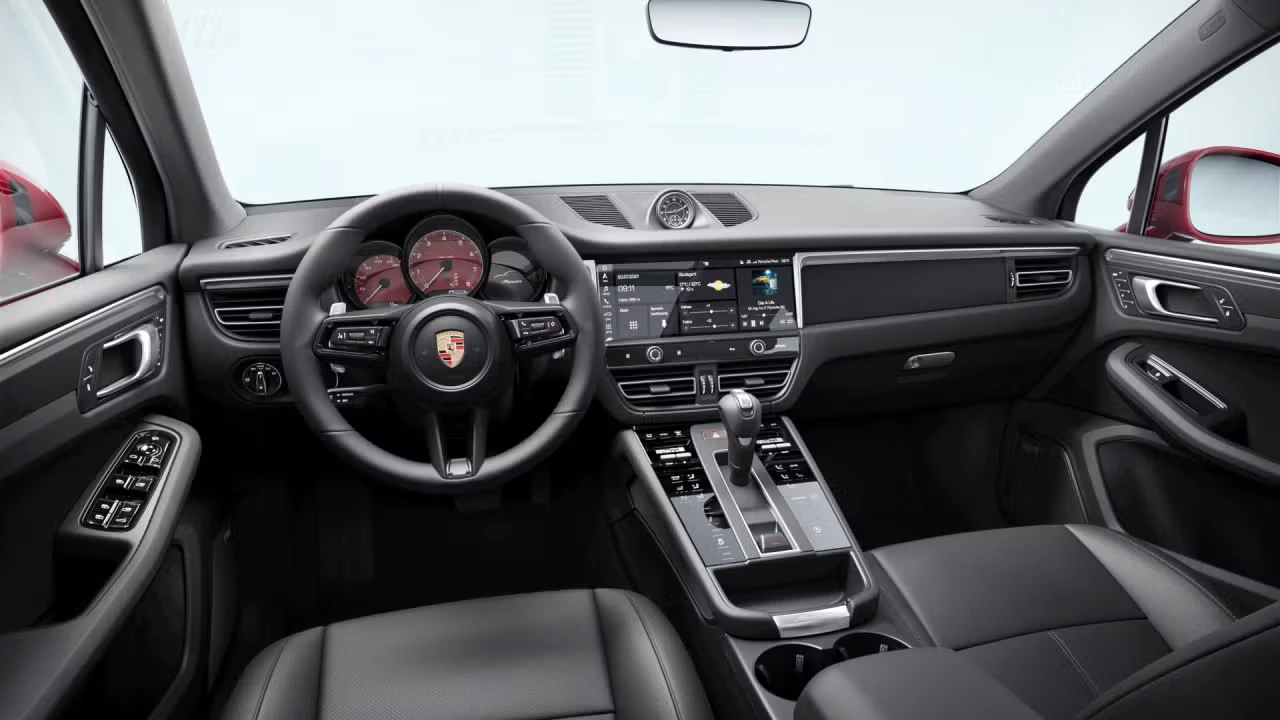 2026 Porsche Macan - Image 28 of 30