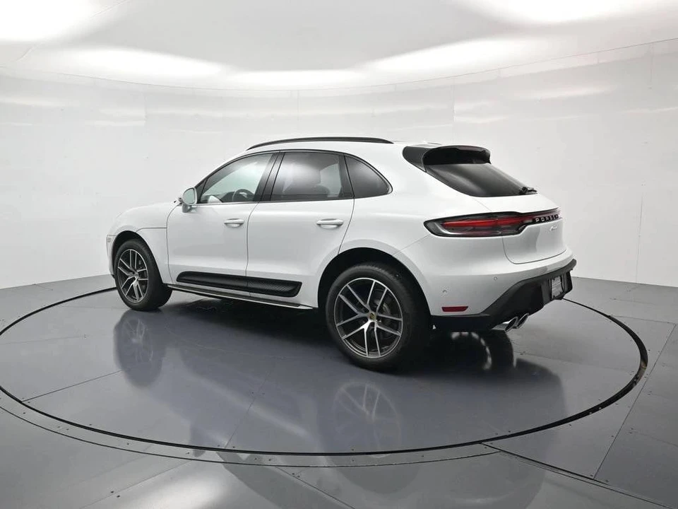 2026 Porsche Macan Electric - Image 3 of 5