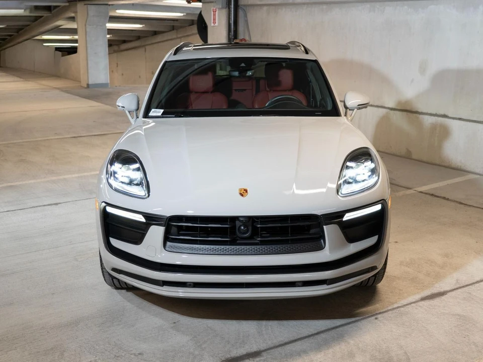 2026 Porsche Macan - Image 6 of 27