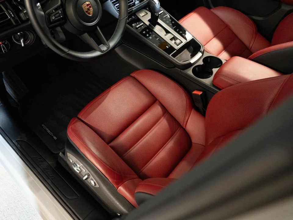 2026 Porsche Macan - Image 13 of 27