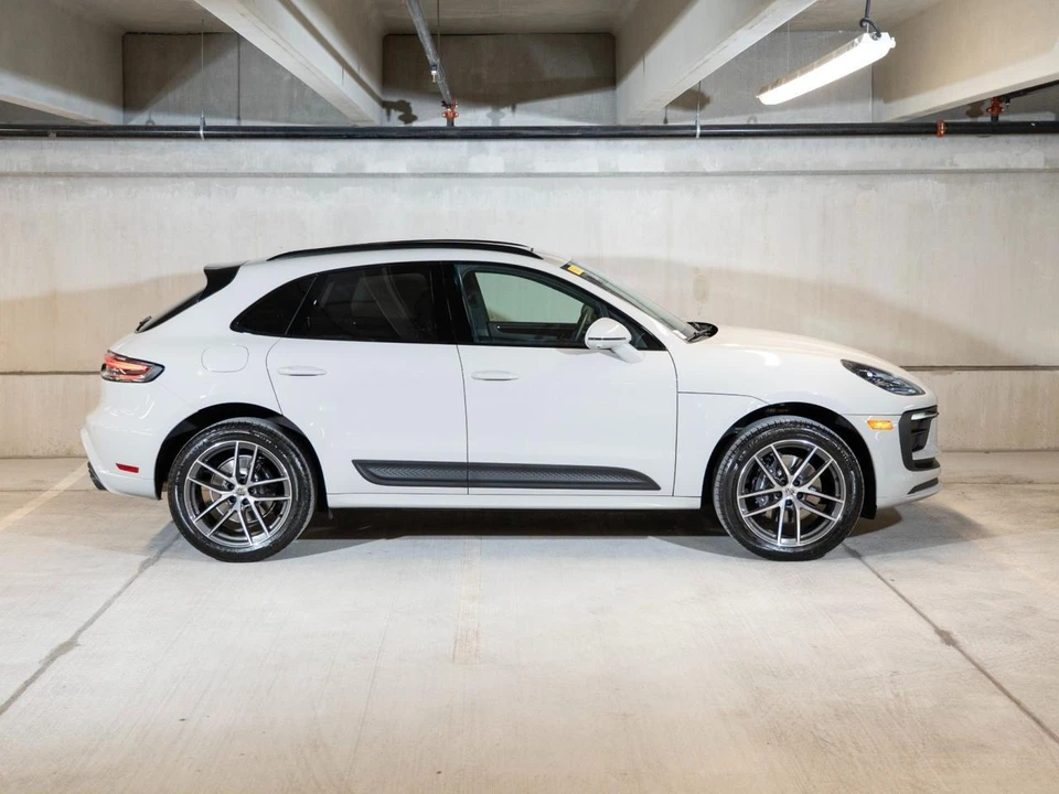 2026 Porsche Macan - Image 8 of 27