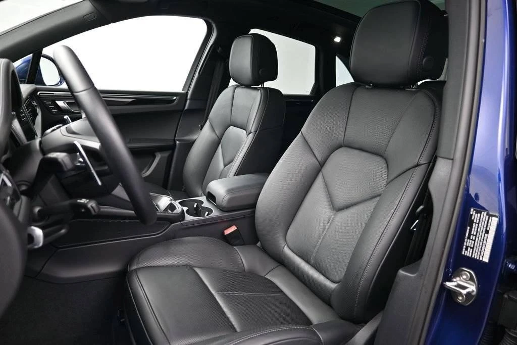 2026 Porsche Macan Electric - Image 5 of 5