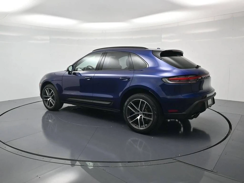 2026 Porsche Macan Electric - Image 3 of 5