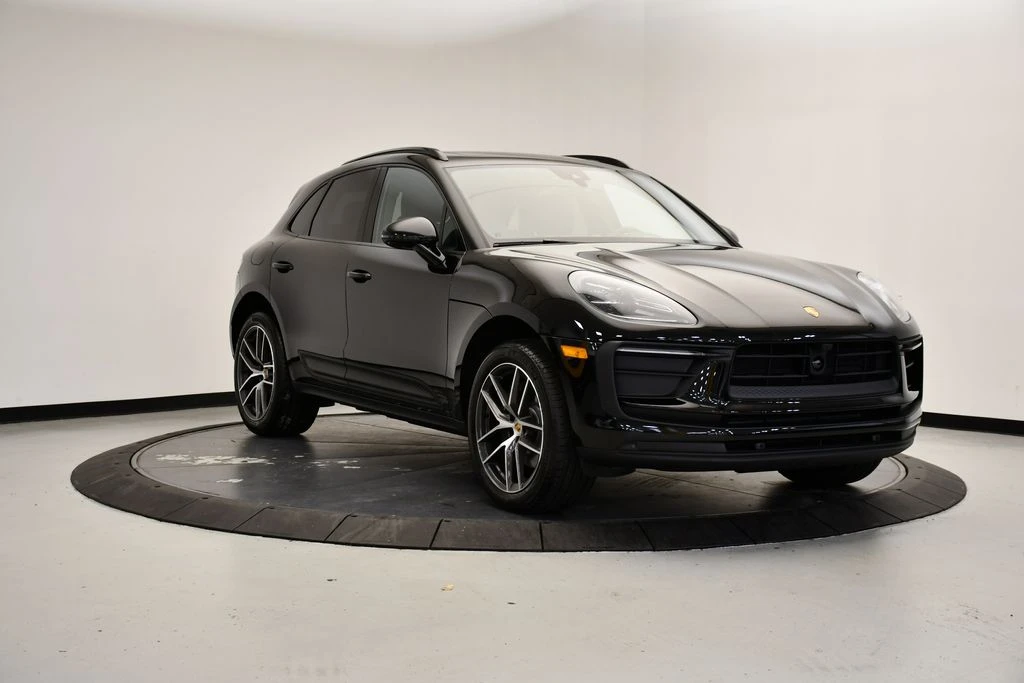 2026 Porsche Macan Electric - Image 9 of 31