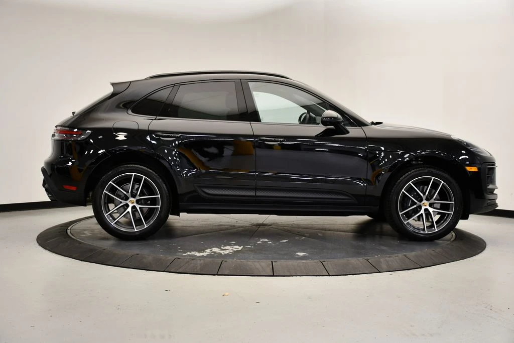 2026 Porsche Macan Electric - Image 8 of 31