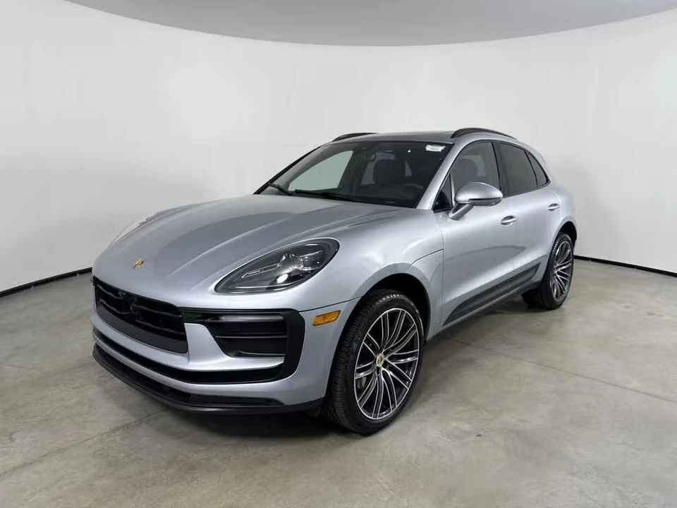 2026 Porsche Macan - Image 4 of 31