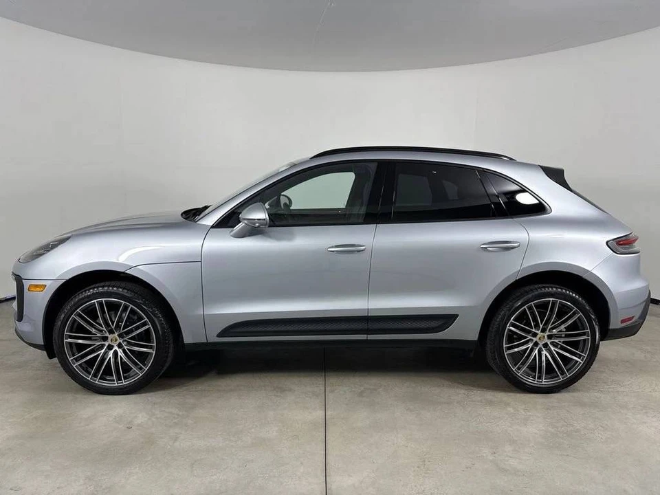 2026 Porsche Macan Electric - Image 2 of 5