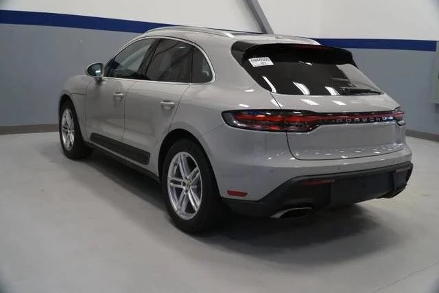 2026 Porsche Macan Electric - Image 3 of 5