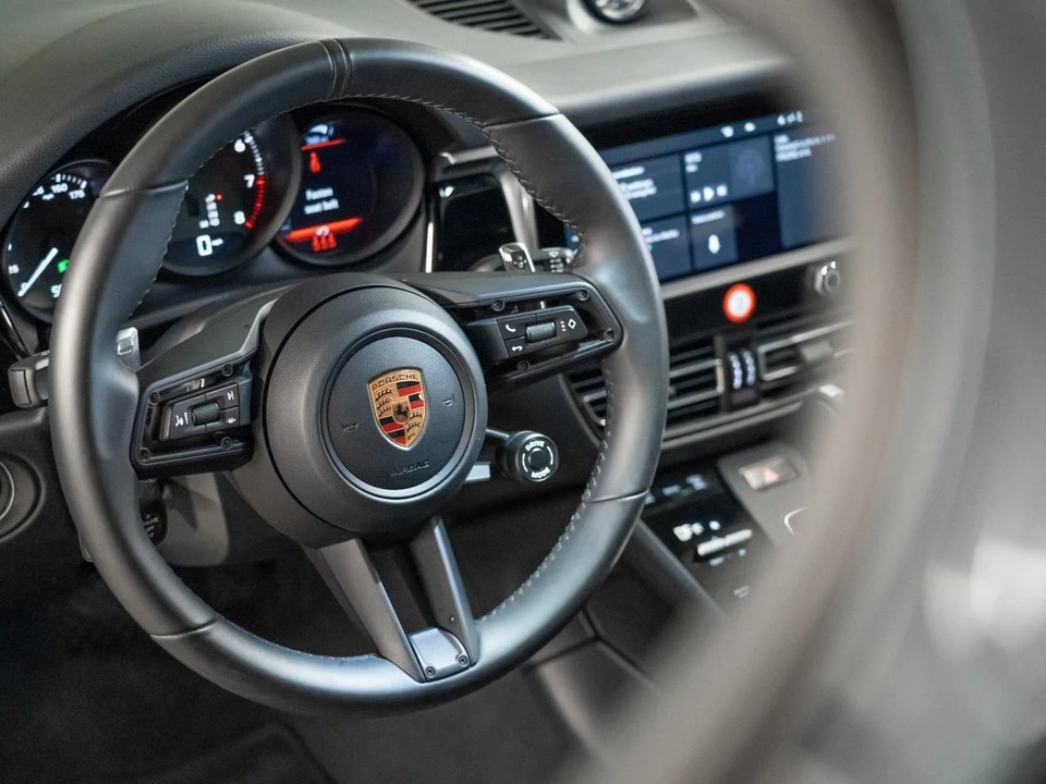 2026 Porsche Macan Electric - Image 15 of 29