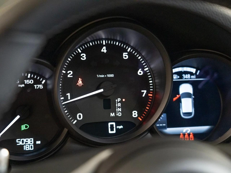 2026 Porsche Macan Electric - Image 19 of 29