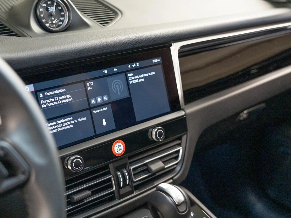 2026 Porsche Macan Electric - Image 21 of 29