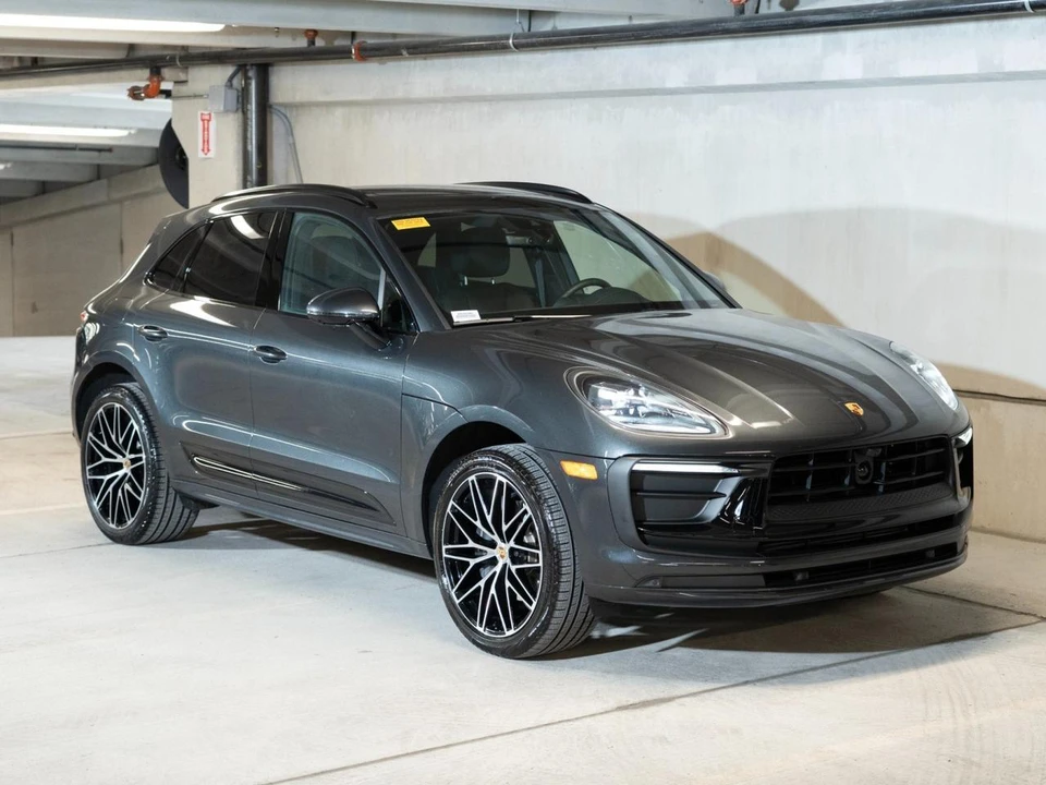 2026 Porsche Macan Electric - Image 7 of 29