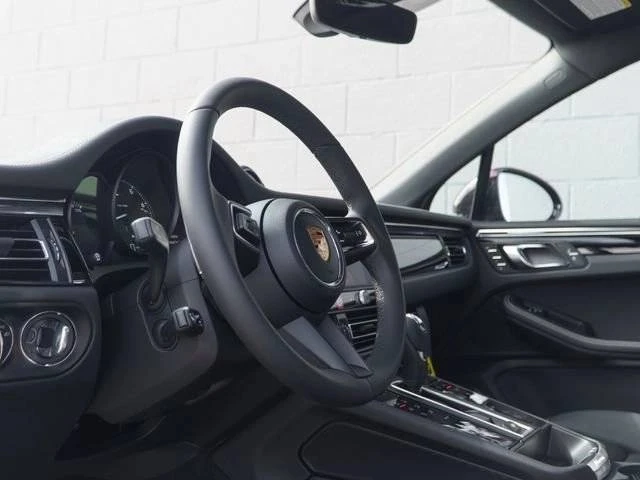 2026 Porsche Macan Electric - Image 5 of 5