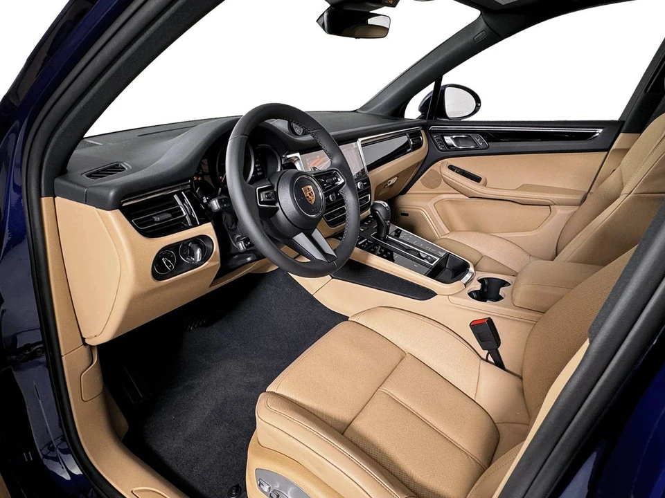 2026 Porsche Macan Electric - Image 4 of 5