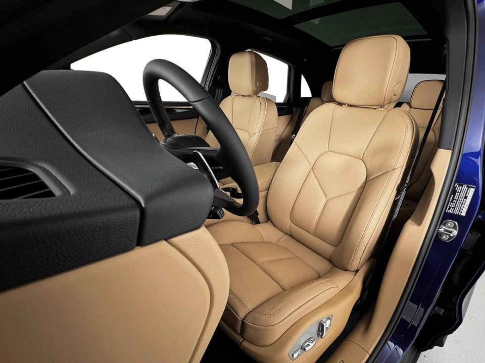 2026 Porsche Macan Electric - Image 5 of 5