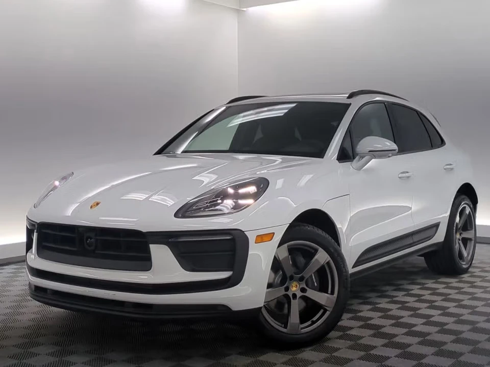 2026 Porsche Macan - Image 4 of 31