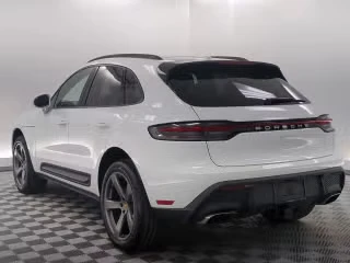 2026 Porsche Macan - Image 17 of 31