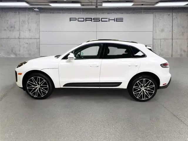 2026 Porsche Macan Electric - Image 14 of 31