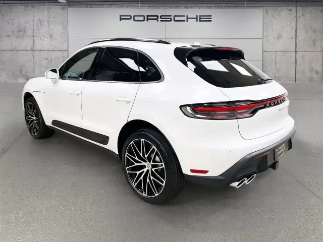 2026 Porsche Macan Electric - Image 22 of 31