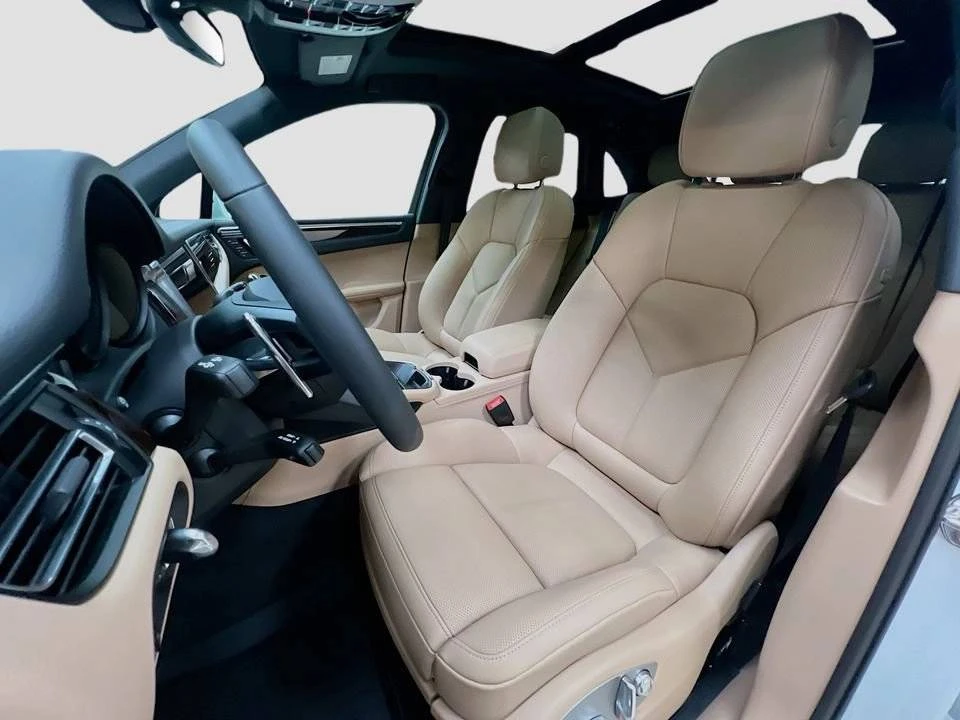 2026 Porsche Macan Electric - Image 5 of 5