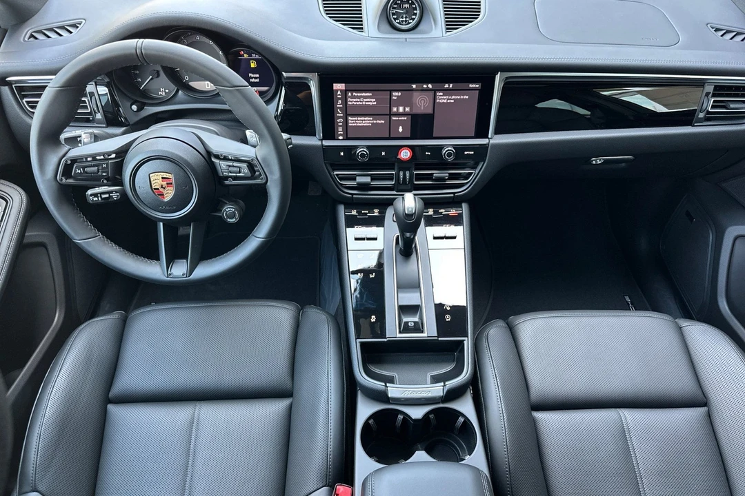 2026 Porsche Macan Electric - Image 6 of 31