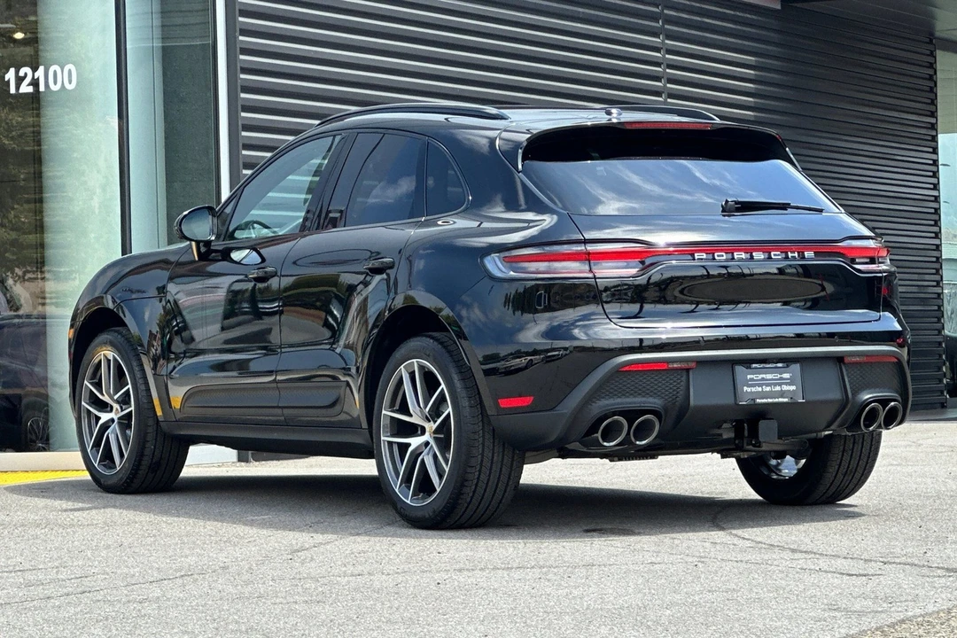 2026 Porsche Macan Electric - Image 3 of 31