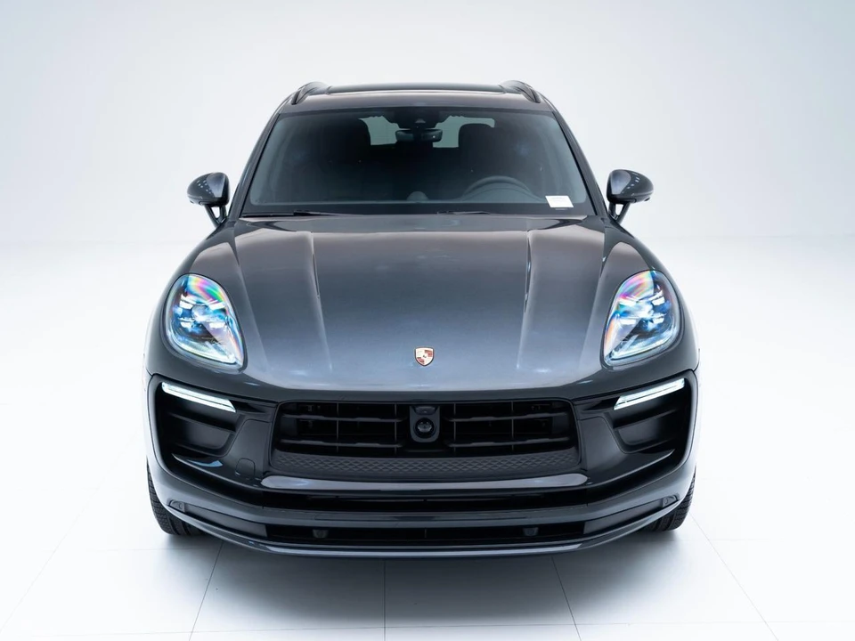 2026 Porsche Macan - Image 6 of 31