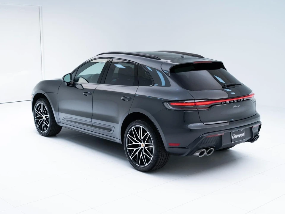 2026 Porsche Macan - Image 3 of 31