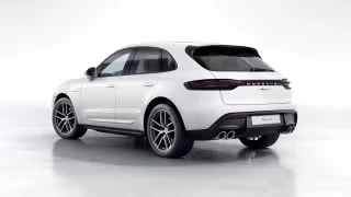 2026 Porsche Macan - Image 17 of 31