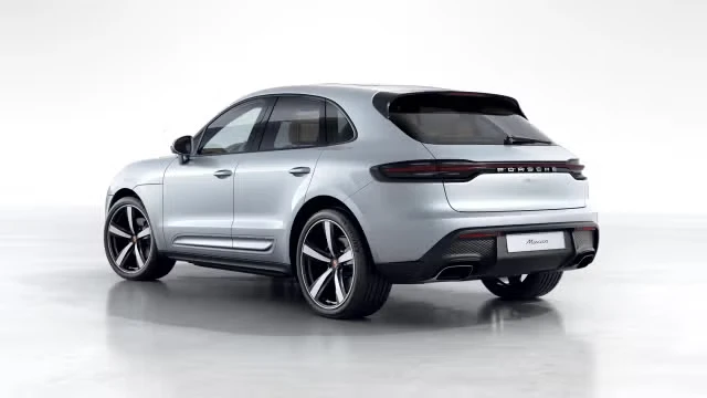 2026 Porsche Macan - Image 18 of 21
