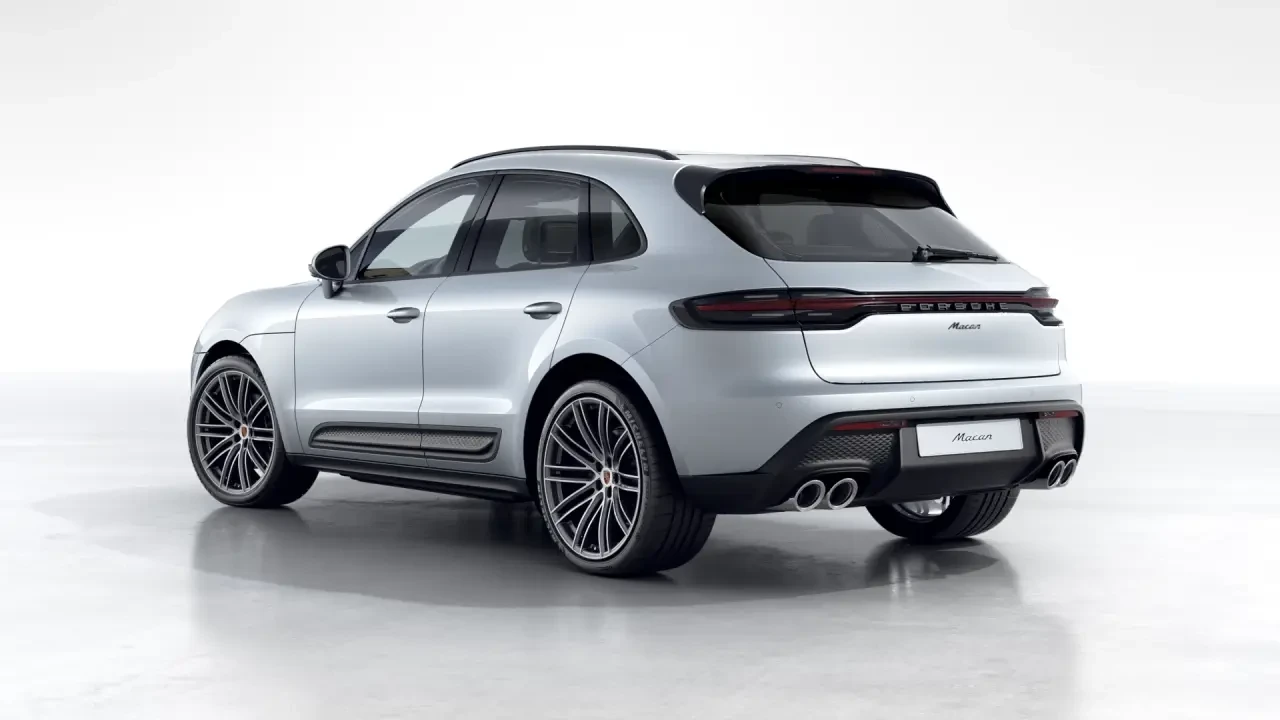 2026 Porsche Macan - Image 24 of 31