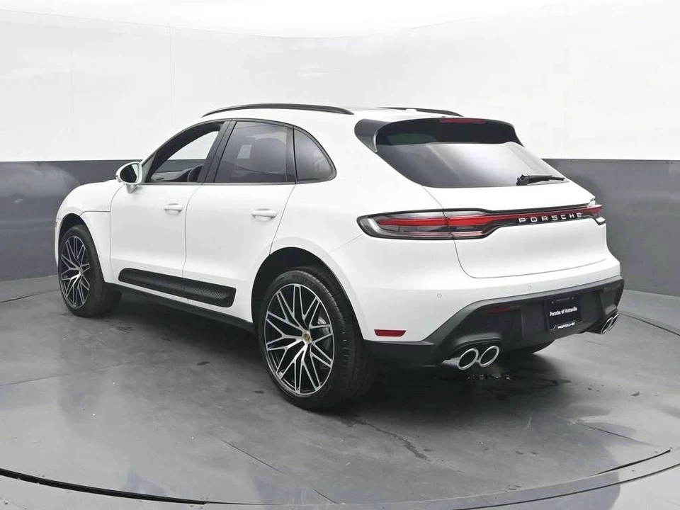 2026 Porsche Macan Electric - Image 3 of 5