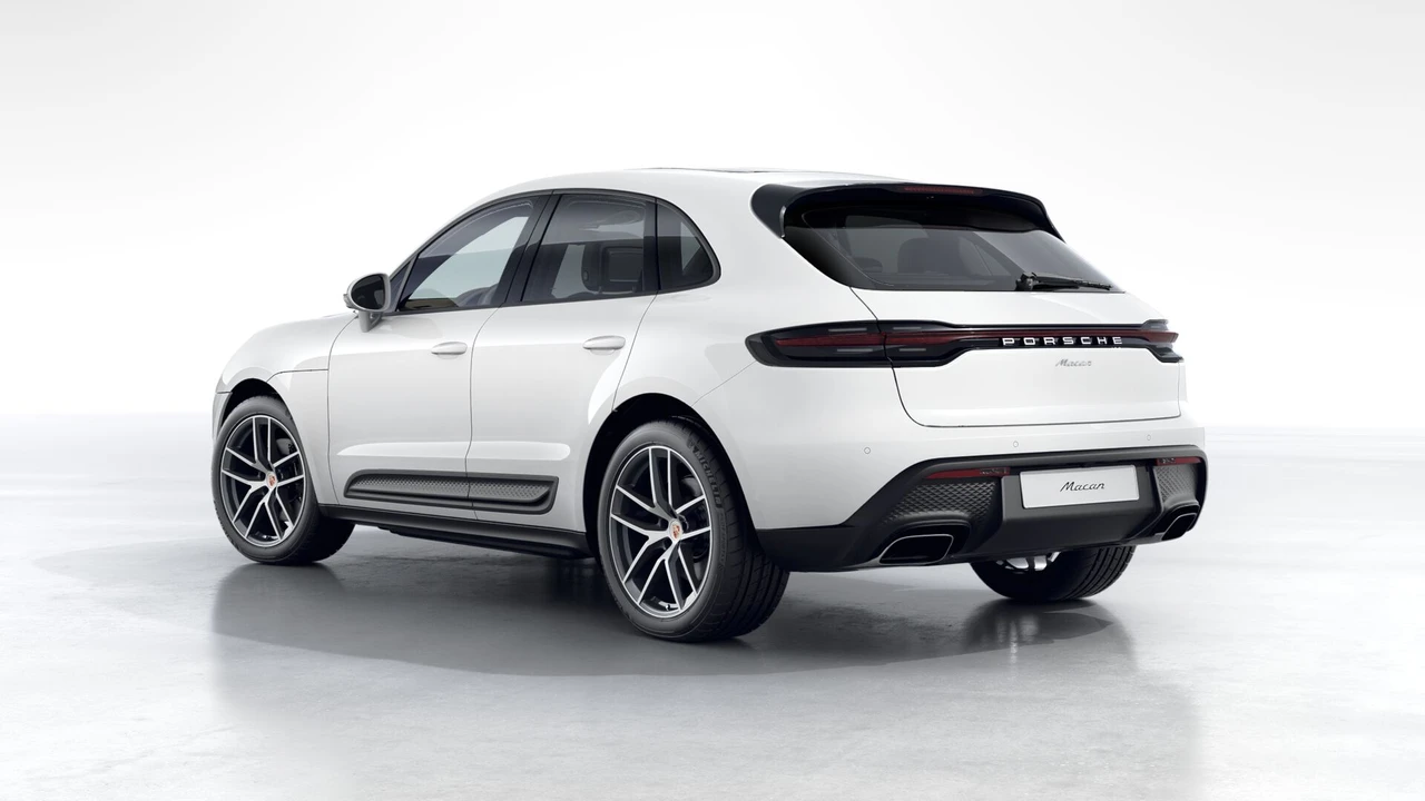 2026 Porsche Macan - Image 9 of 12