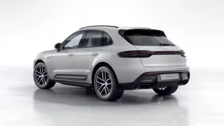 2026 Porsche Macan - Image 17 of 31
