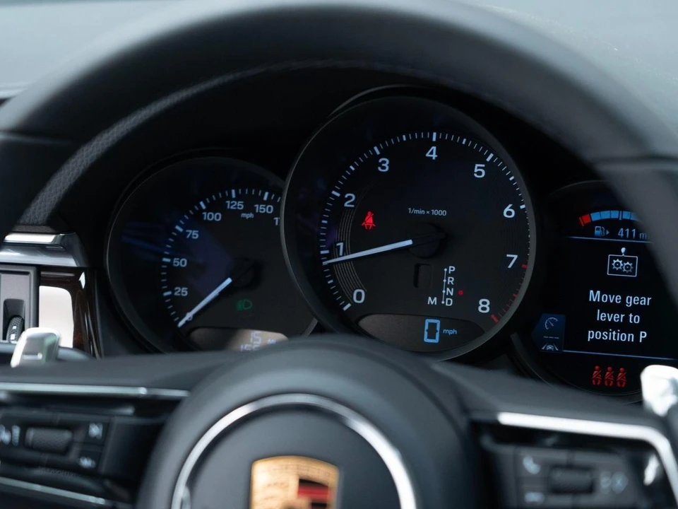 2026 Porsche Macan - Image 30 of 31