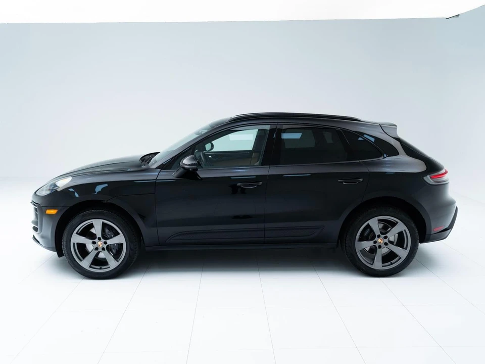 2026 Porsche Macan - Image 2 of 31
